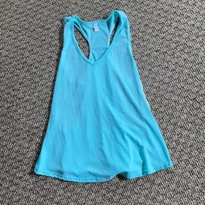 V-neck tank top
